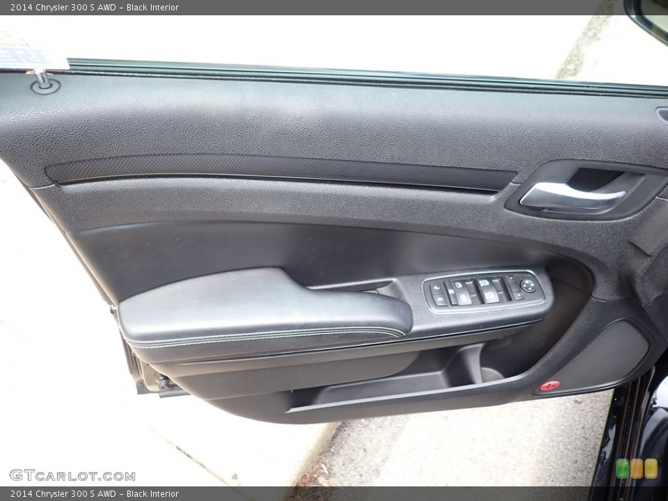 Black Interior Door Panel for the 2014 Chrysler 300 S AWD #138651678