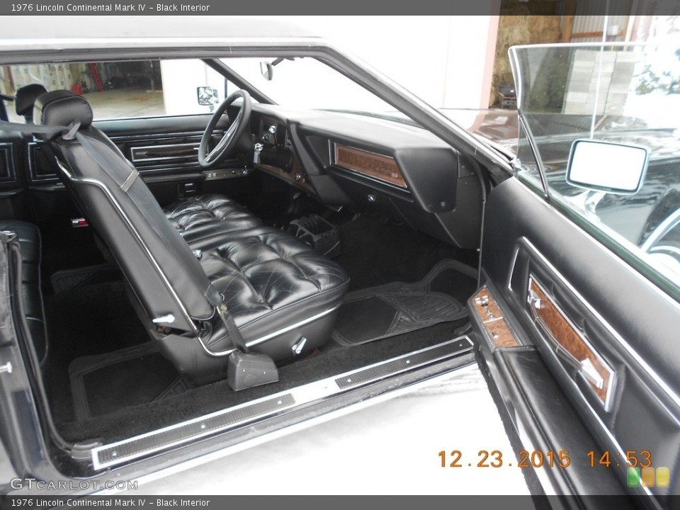 Black 1976 Lincoln Continental Interiors