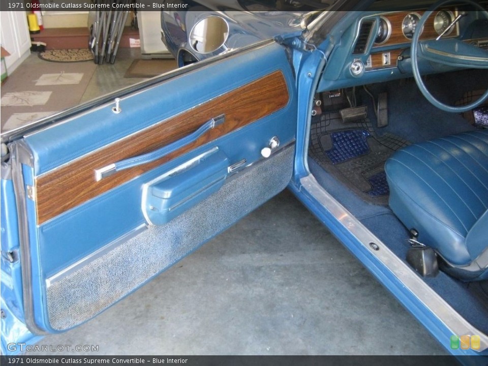 Blue Interior Door Panel for the 1971 Oldsmobile Cutlass Supreme Convertible #138676413