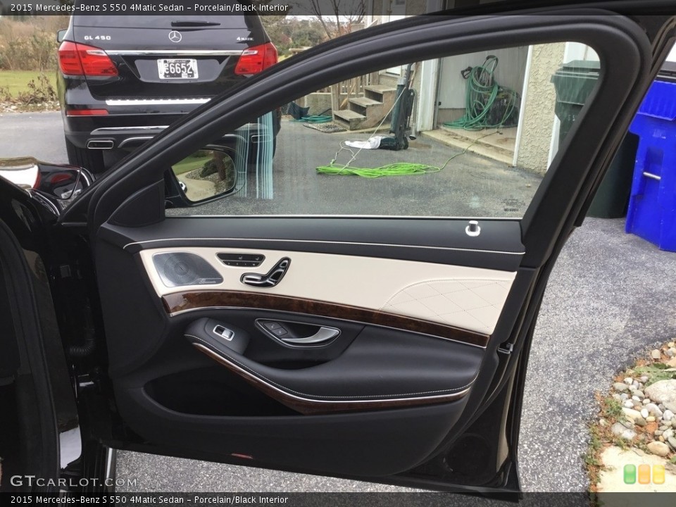 Porcelain/Black Interior Door Panel for the 2015 Mercedes-Benz S 550 4Matic Sedan #138678366