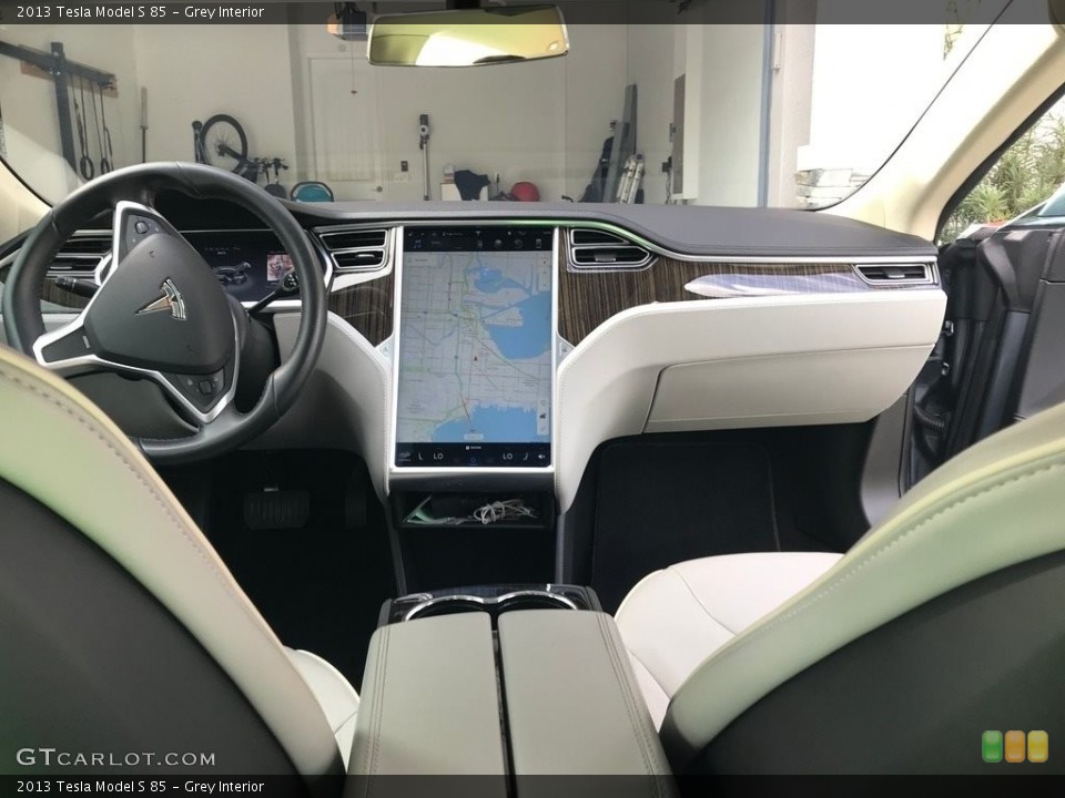 Grey Interior Dashboard for the 2013 Tesla Model S 85 #138688233