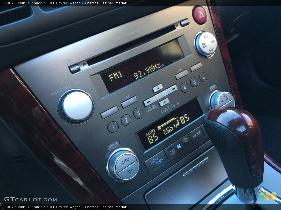 Charcoal Leather Interior Controls for the 2007 Subaru Outback 2.5 XT Limited Wagon #138694338