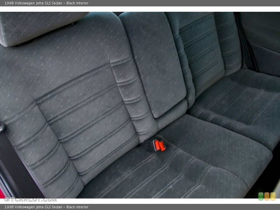 Black Interior Rear Seat for the 1998 Volkswagen Jetta GLS Sedan #138710022