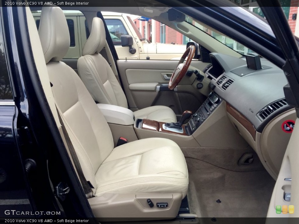 Soft Beige Interior Front Seat for the 2010 Volvo XC90 V8 AWD #138719319