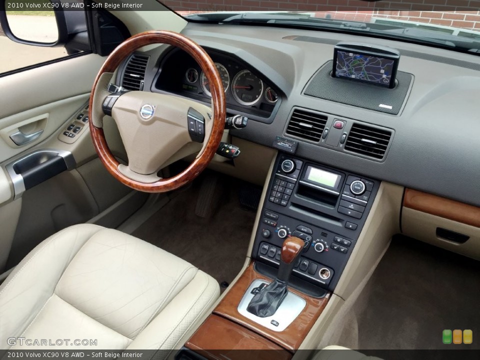 Soft Beige Interior Photo for the 2010 Volvo XC90 V8 AWD #138719967