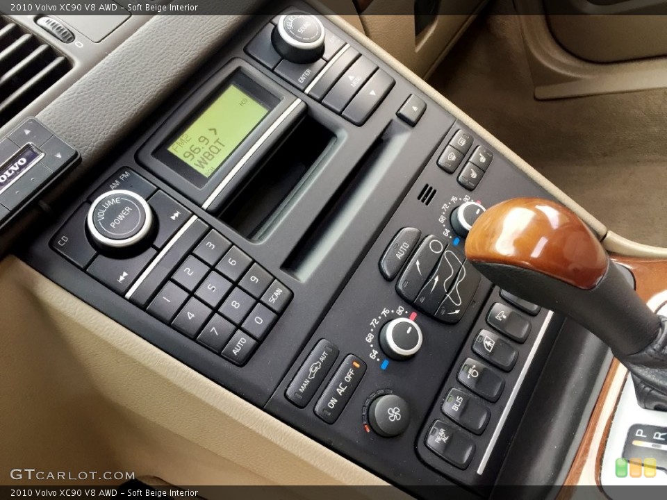 Soft Beige Interior Controls for the 2010 Volvo XC90 V8 AWD #138720012