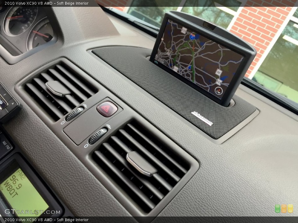 Soft Beige Interior Navigation for the 2010 Volvo XC90 V8 AWD #138720072
