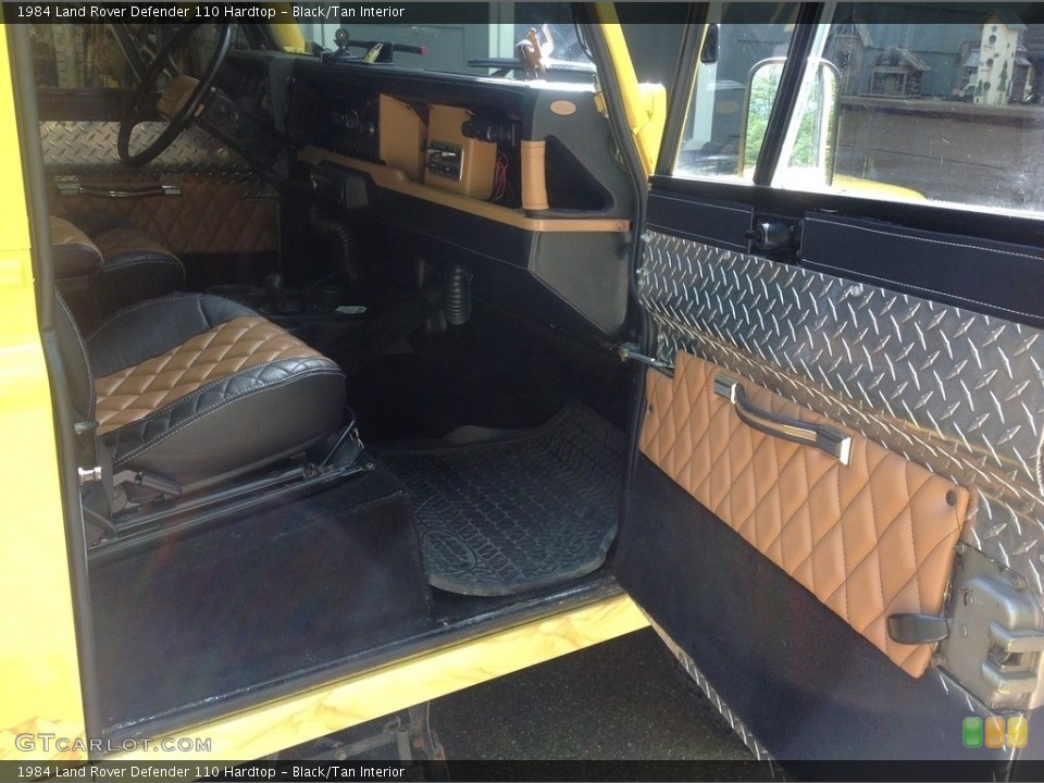 Black/Tan Interior Door Panel for the 1984 Land Rover Defender 110 Hardtop #138724800