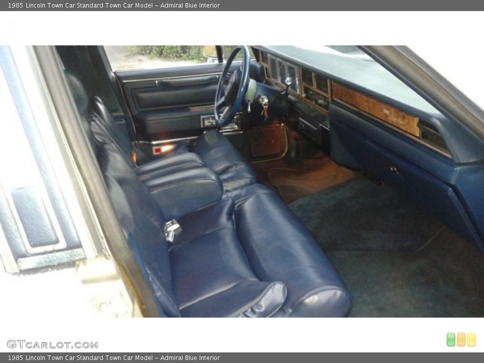 Admiral Blue Interior Photo for the 1985 Lincoln Town Car  #138725289