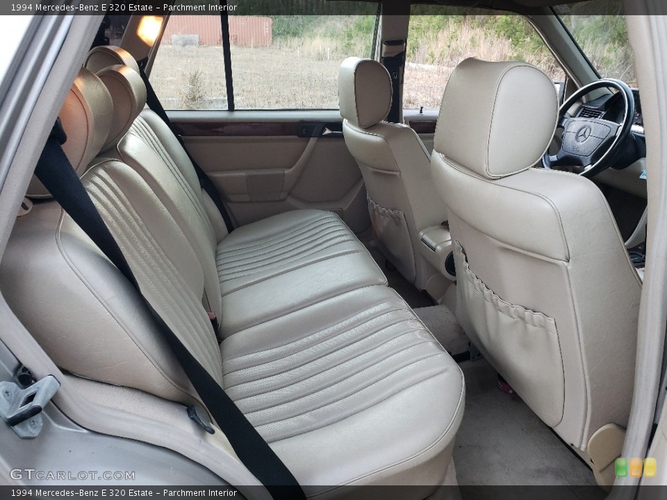 Parchment Interior Rear Seat for the 1994 Mercedes-Benz E 320 Estate #138752033