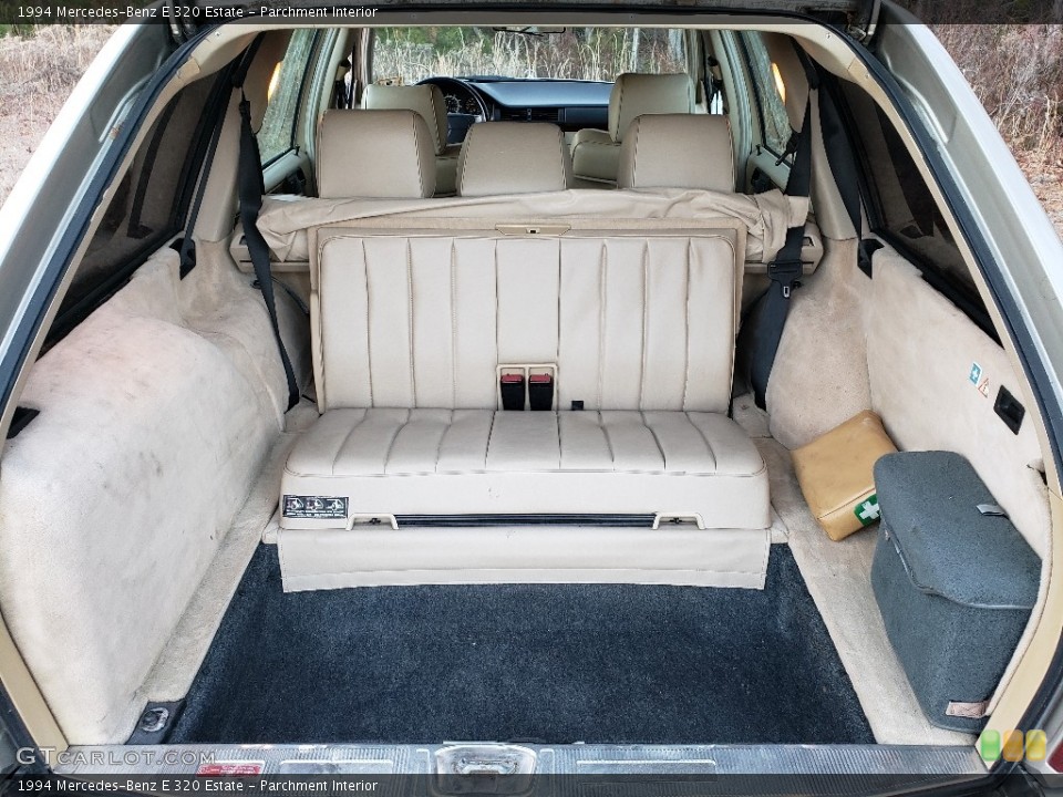 Parchment Interior Trunk for the 1994 Mercedes-Benz E 320 Estate #138752052