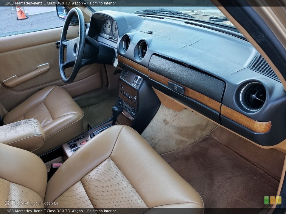 Palomino Interior Dashboard for the 1983 Mercedes-Benz E Class 300 TD Wagon #138753642