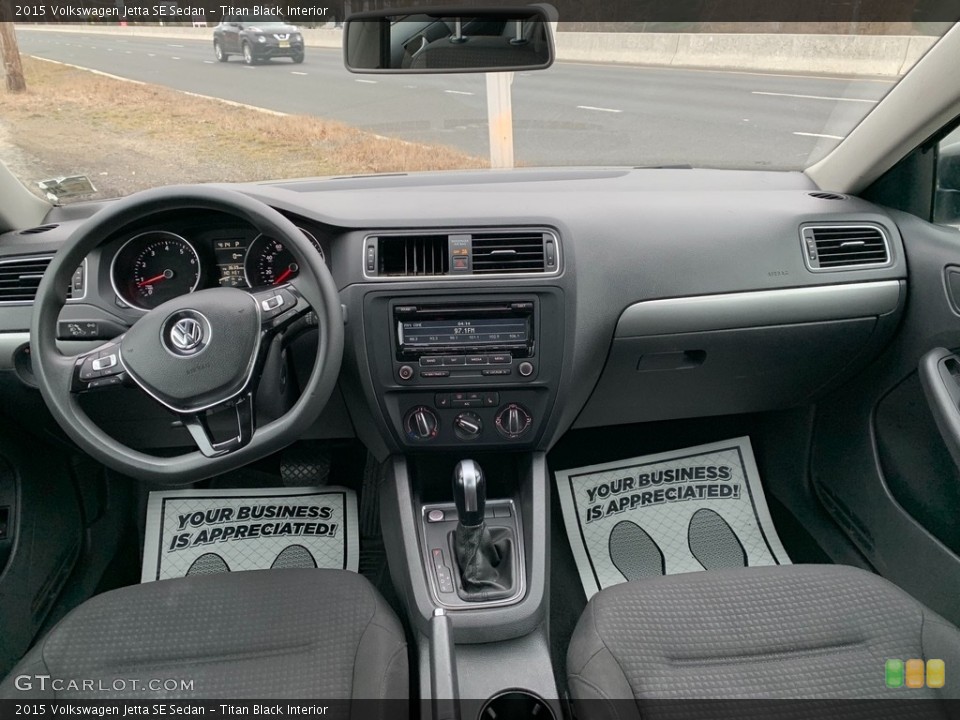 Titan Black Interior Photo for the 2015 Volkswagen Jetta SE Sedan #138759792