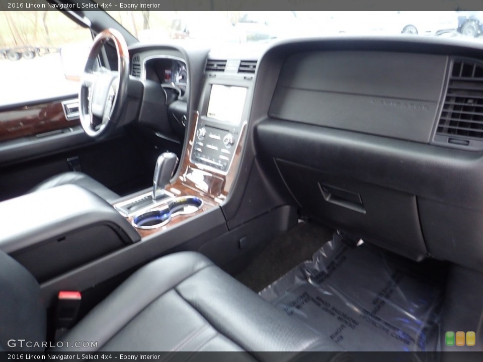 Ebony Interior Dashboard for the 2016 Lincoln Navigator L Select 4x4 #138764040
