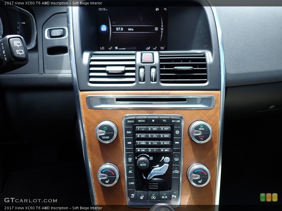 Soft Beige Interior Controls for the 2017 Volvo XC60 T6 AWD Inscription #138808646