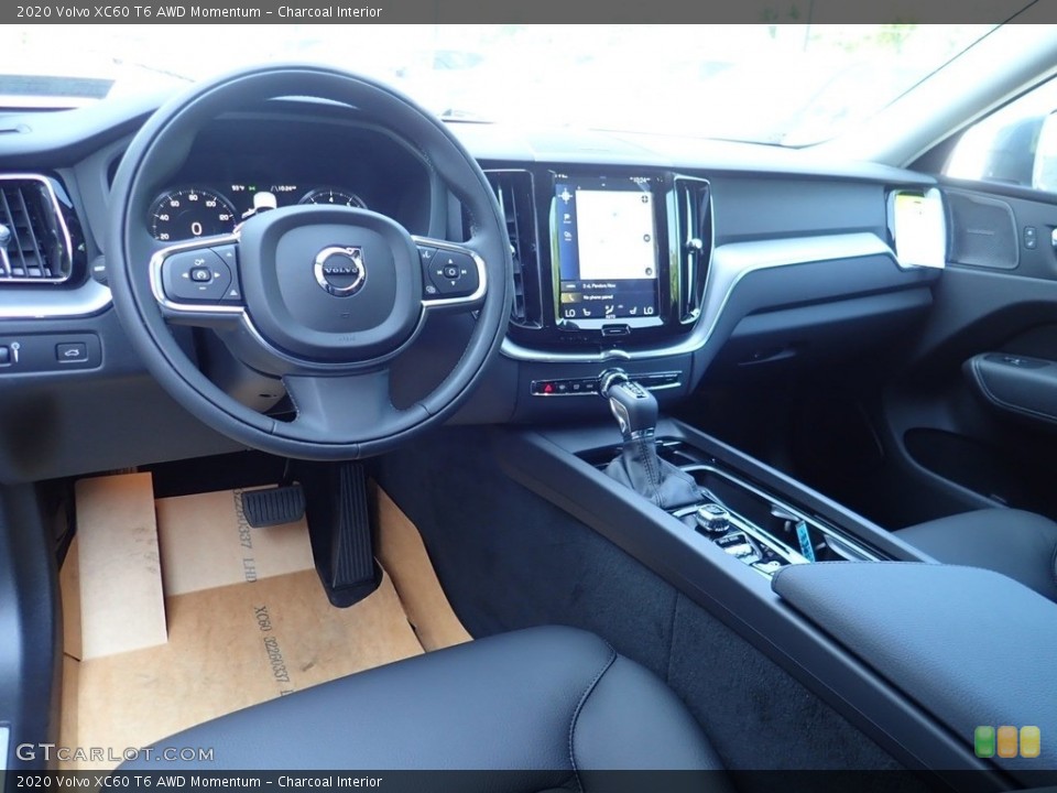 Charcoal Interior Dashboard for the 2020 Volvo XC60 T6 AWD Momentum #138812786
