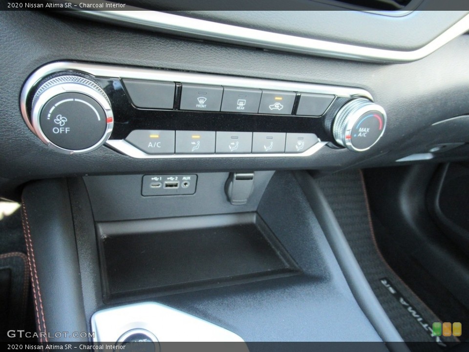 Charcoal Interior Controls for the 2020 Nissan Altima SR #138816581