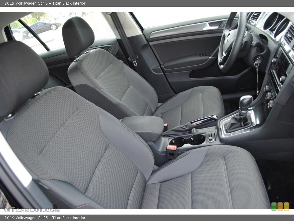 Titan Black 2019 Volkswagen Golf Interiors