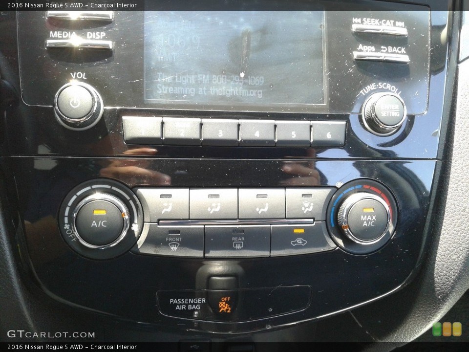 Charcoal Interior Controls for the 2016 Nissan Rogue S AWD #138856481