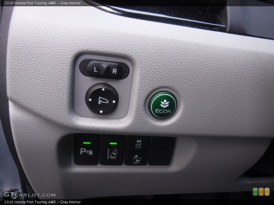 Gray Interior Controls for the 2016 Honda Pilot Touring AWD #138872537