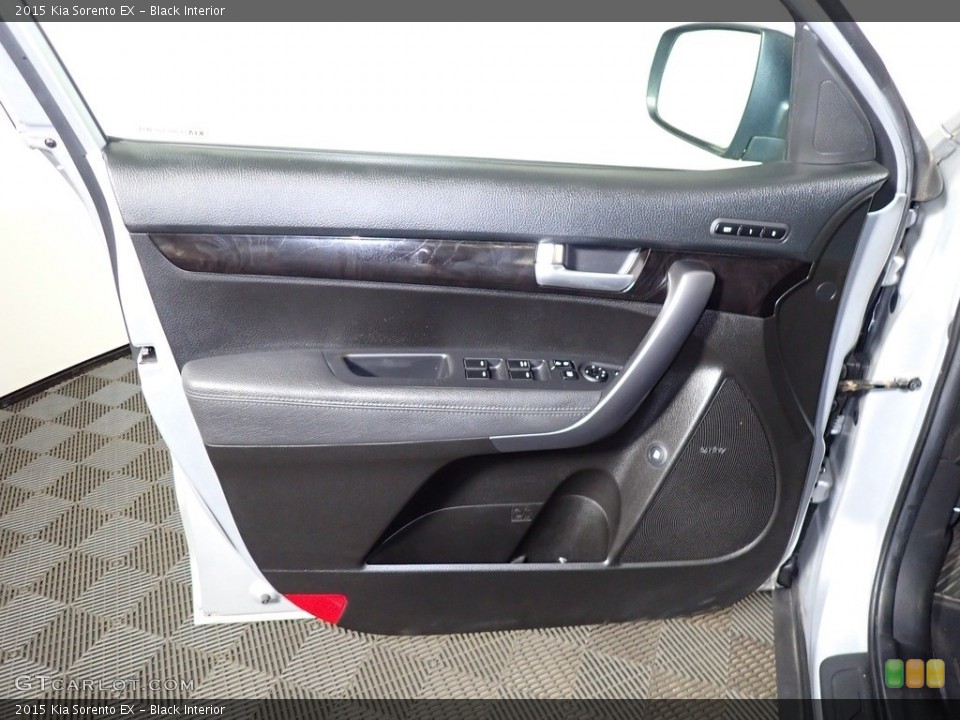 Black Interior Door Panel for the 2015 Kia Sorento EX #138906059