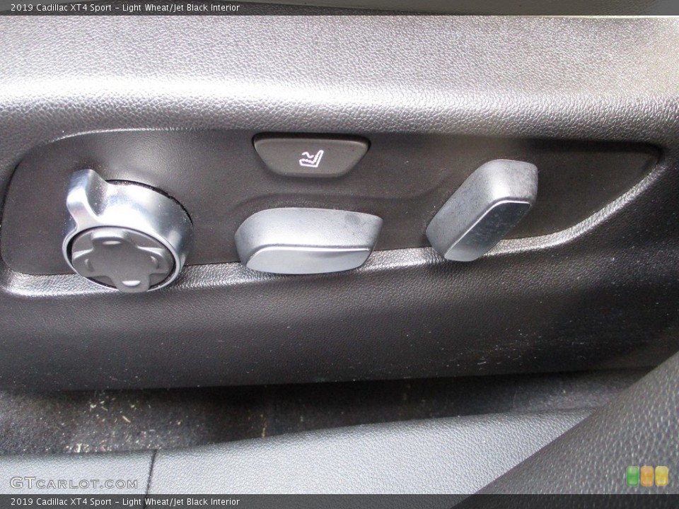 Light Wheat/Jet Black Interior Controls for the 2019 Cadillac XT4 Sport #138909920