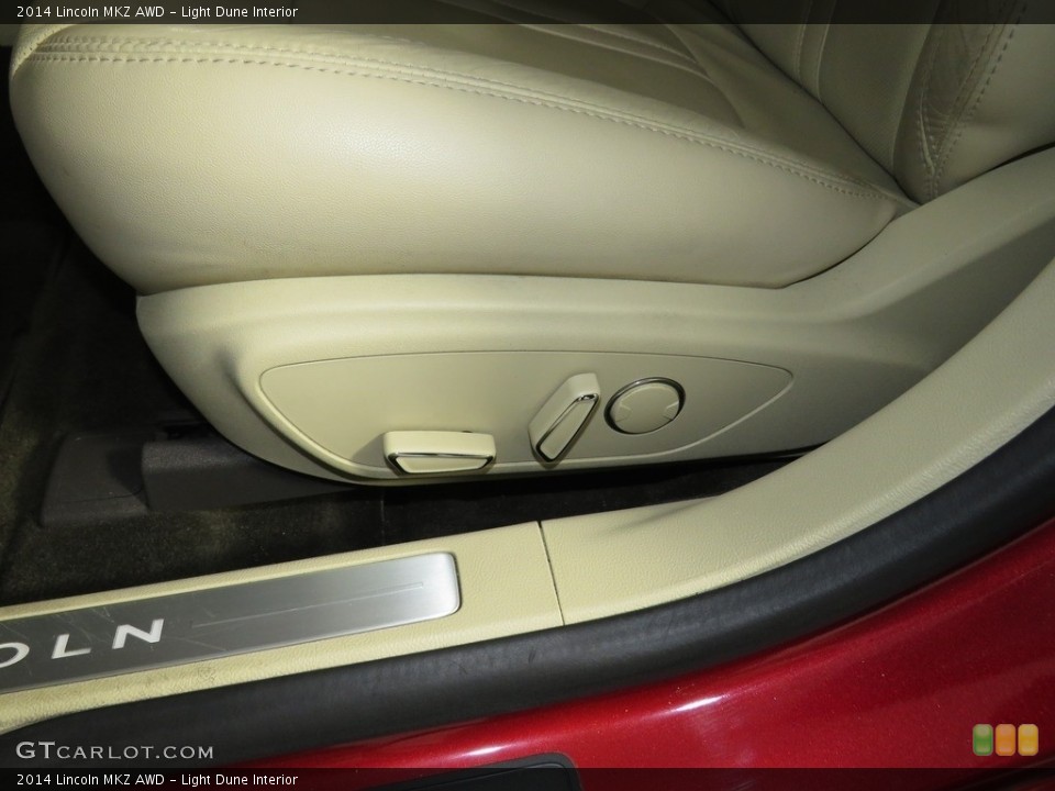 Light Dune Interior Front Seat for the 2014 Lincoln MKZ AWD #138916892
