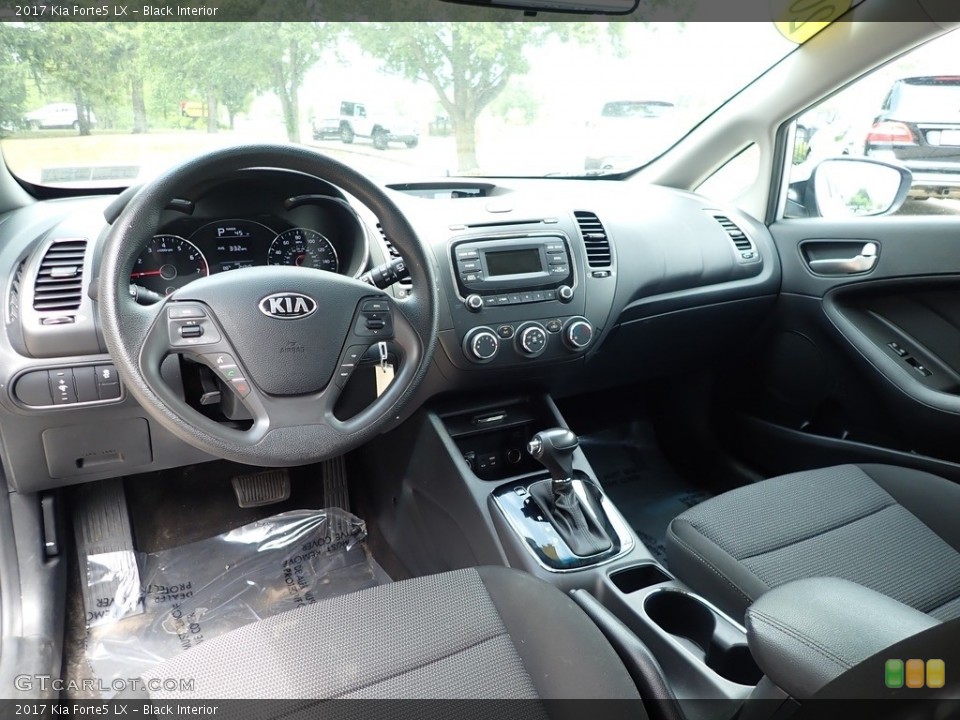 Black Interior Photo for the 2017 Kia Forte5 LX #138922076