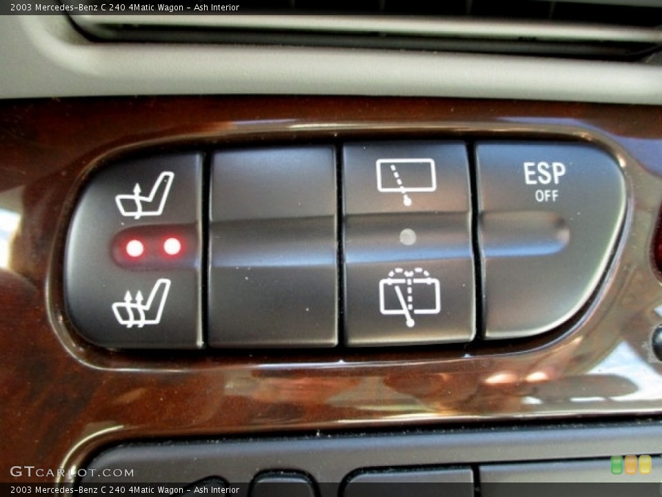 Ash Interior Controls for the 2003 Mercedes-Benz C 240 4Matic Wagon #138942998
