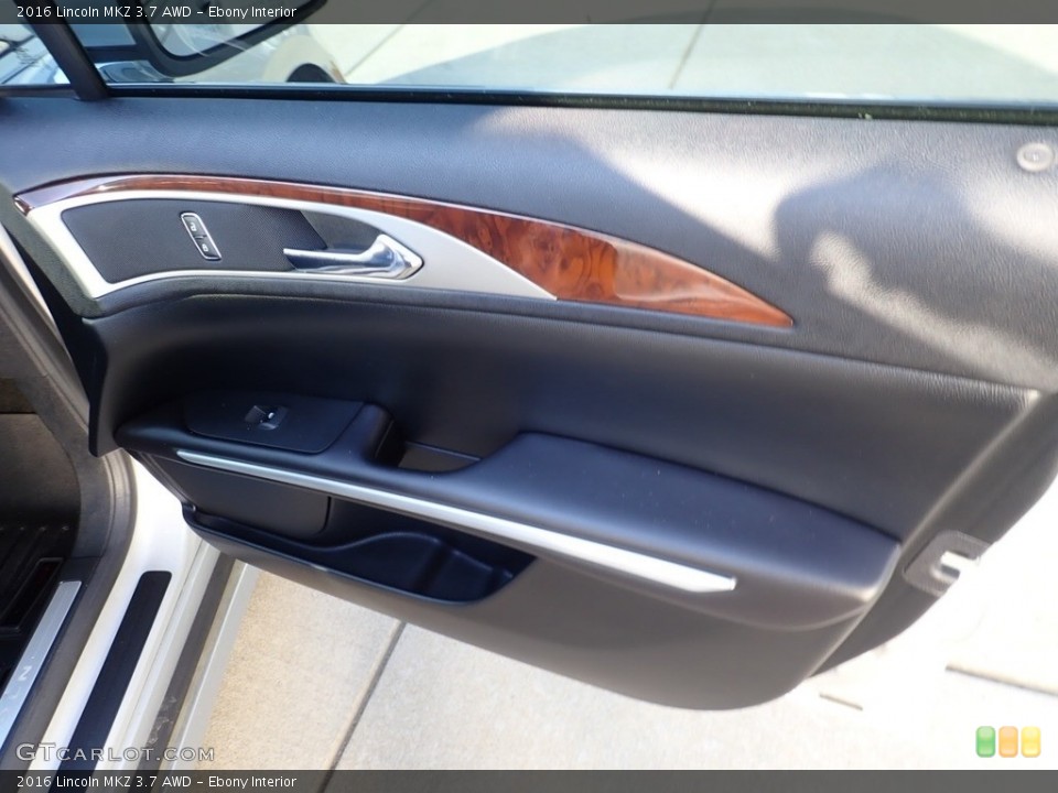 Ebony Interior Door Panel for the 2016 Lincoln MKZ 3.7 AWD #138943718