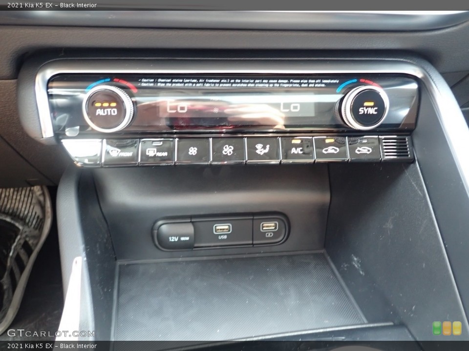 Black Interior Controls for the 2021 Kia K5 EX #138945938