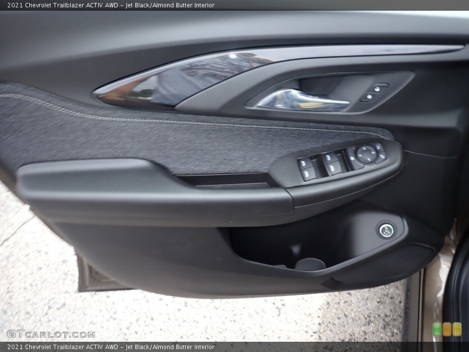 Jet Black/Almond Butter Interior Door Panel for the 2021 Chevrolet Trailblazer ACTIV AWD #138969219