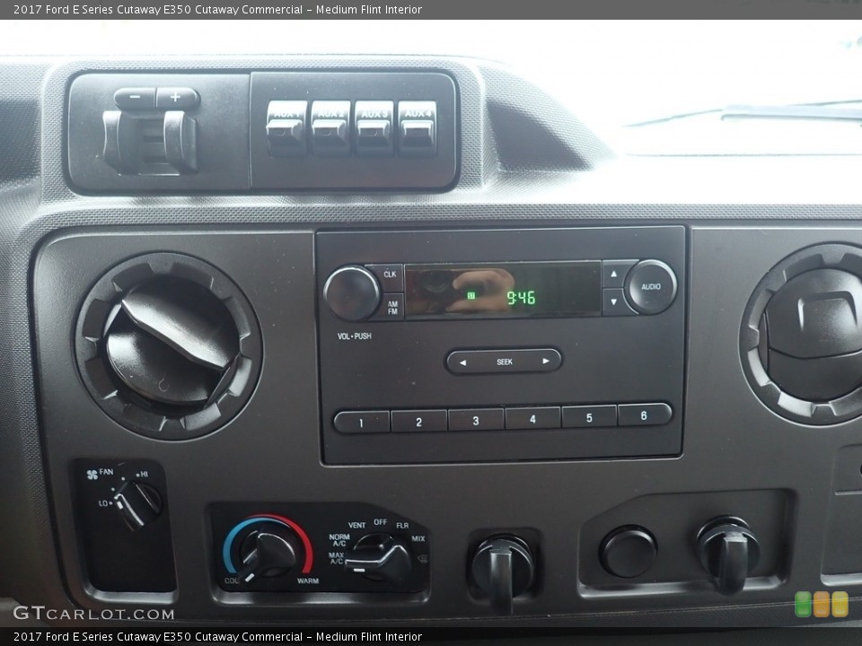 Medium Flint Interior Controls for the 2017 Ford E Series Cutaway E350 Cutaway Commercial #139003019