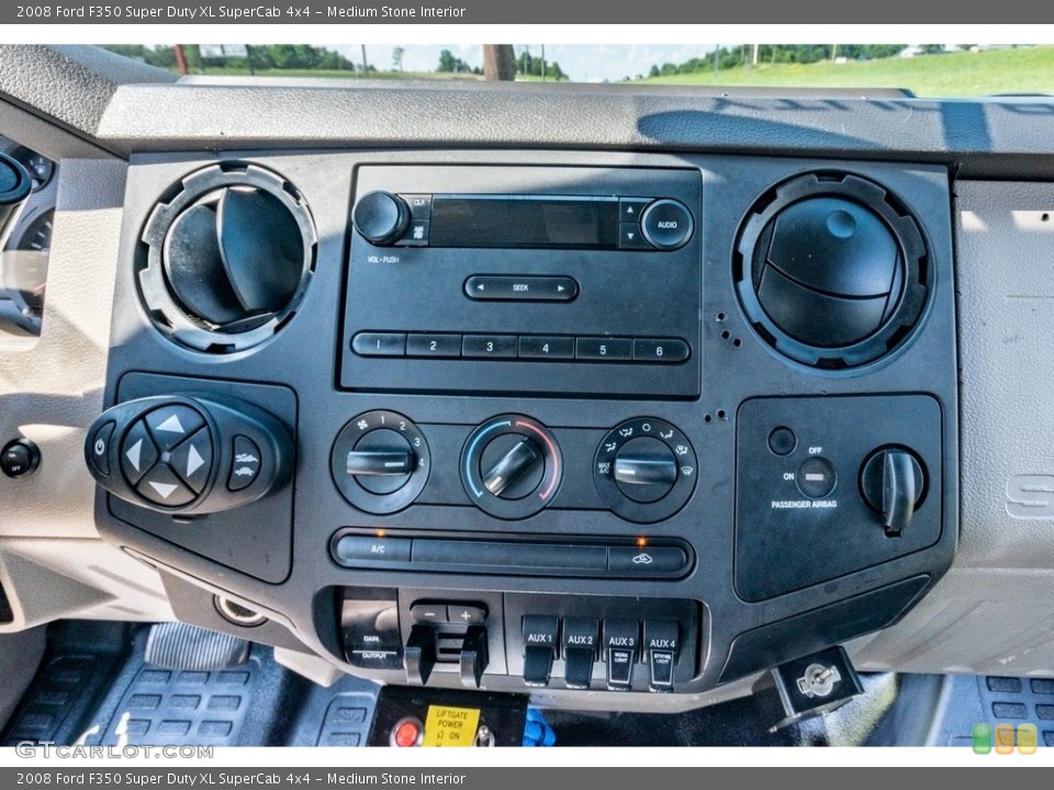 Medium Stone Interior Controls for the 2008 Ford F350 Super Duty XL SuperCab 4x4 #139005098