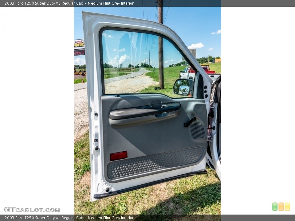 Medium Flint Grey Interior Door Panel for the 2003 Ford F250 Super Duty XL Regular Cab #139005482