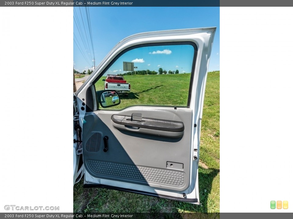 Medium Flint Grey Interior Door Panel for the 2003 Ford F250 Super Duty XL Regular Cab #139005514