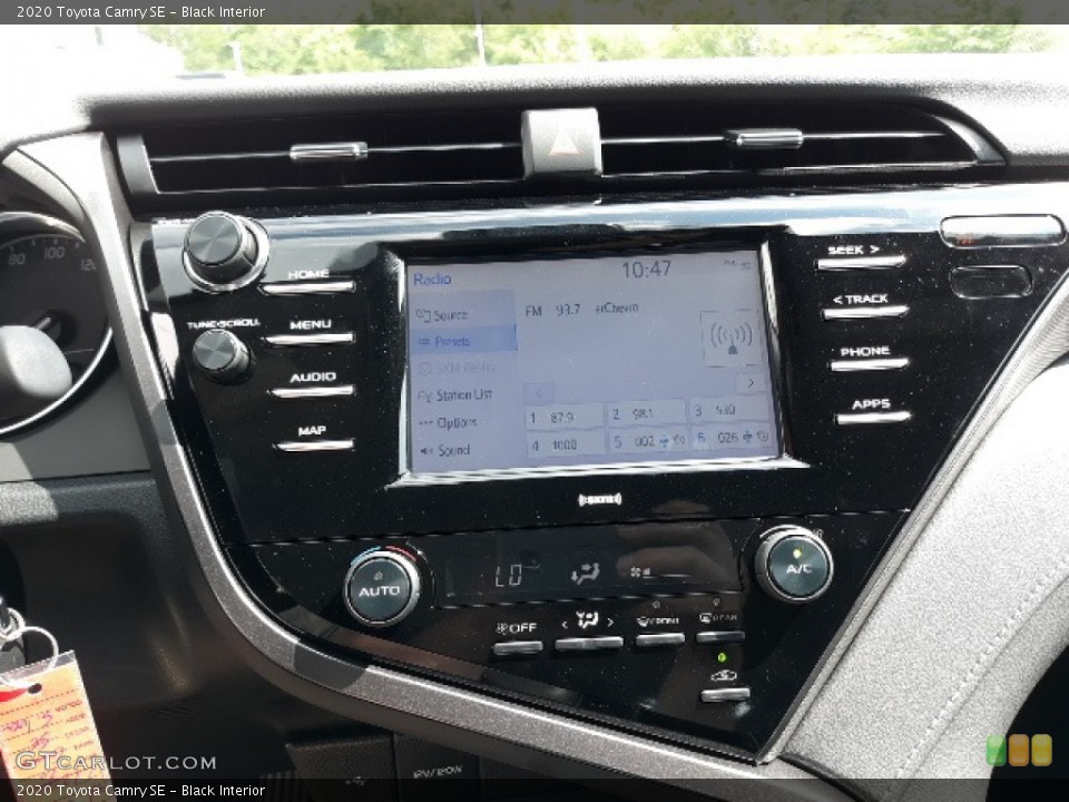 Black Interior Controls for the 2020 Toyota Camry SE #139038971