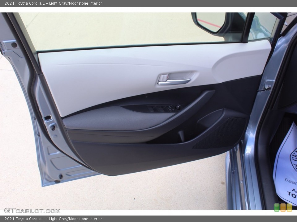 Light Gray/Moonstone Interior Door Panel for the 2021 Toyota Corolla L #139046956