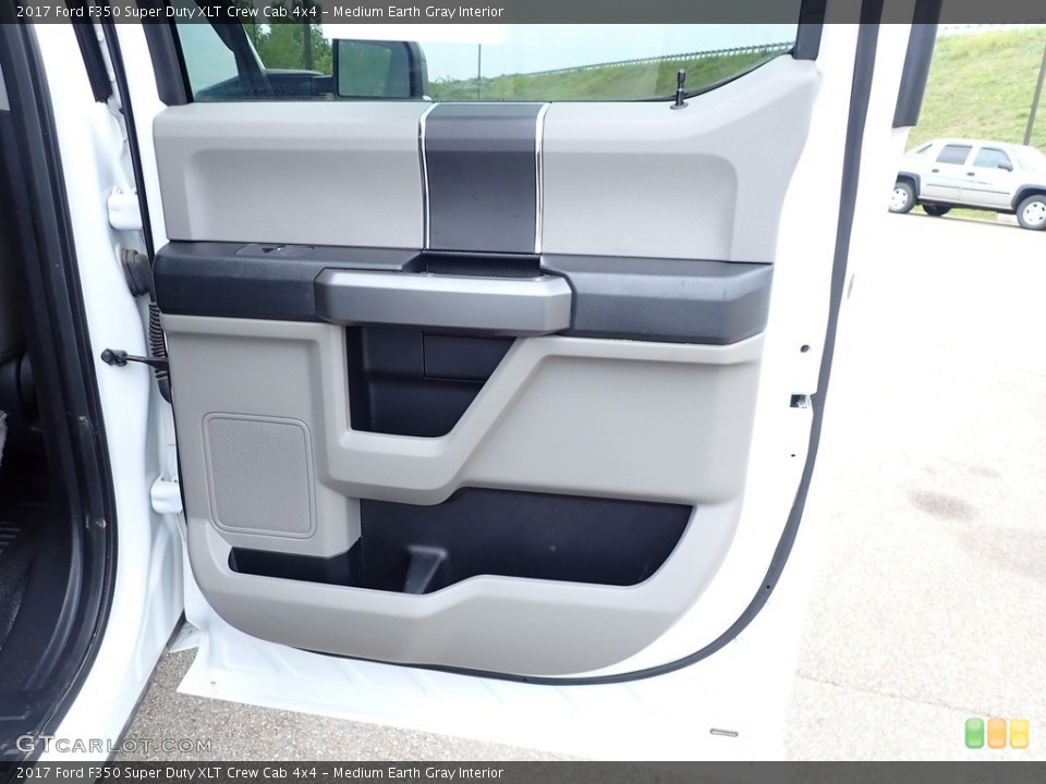 Medium Earth Gray Interior Door Panel for the 2017 Ford F350 Super Duty XLT Crew Cab 4x4 #139054620