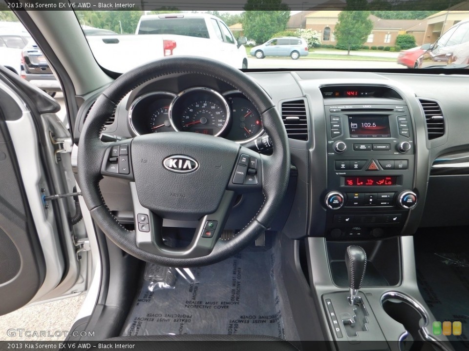 Black Interior Dashboard for the 2013 Kia Sorento EX V6 AWD #139116880