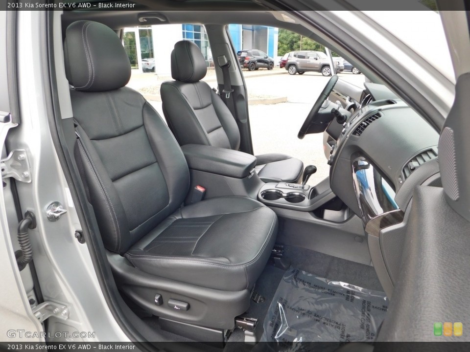 Black Interior Front Seat for the 2013 Kia Sorento EX V6 AWD #139117240