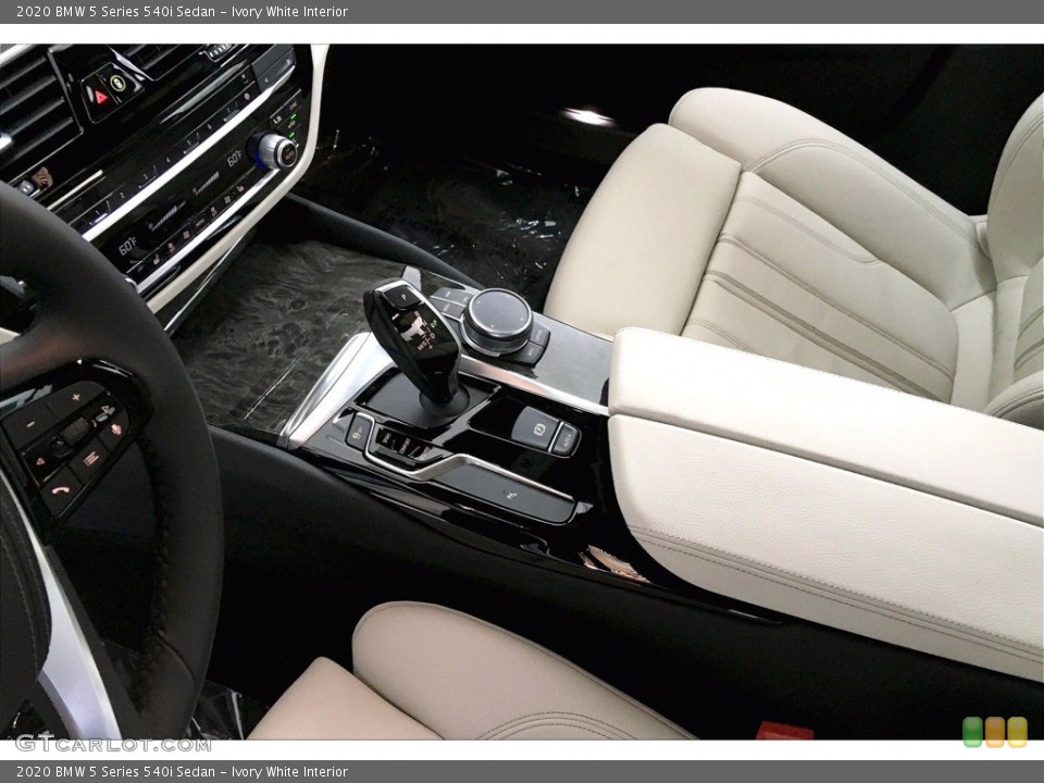 Ivory White Interior Transmission for the 2020 BMW 5 Series 540i Sedan #139120888