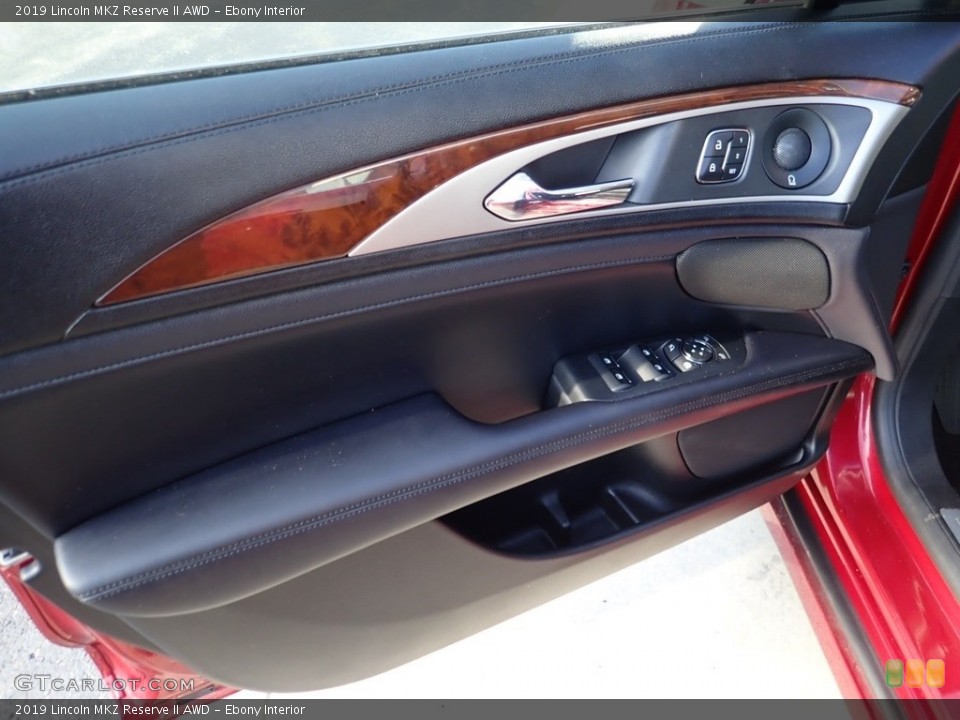 Ebony Interior Door Panel for the 2019 Lincoln MKZ Reserve II AWD #139155790