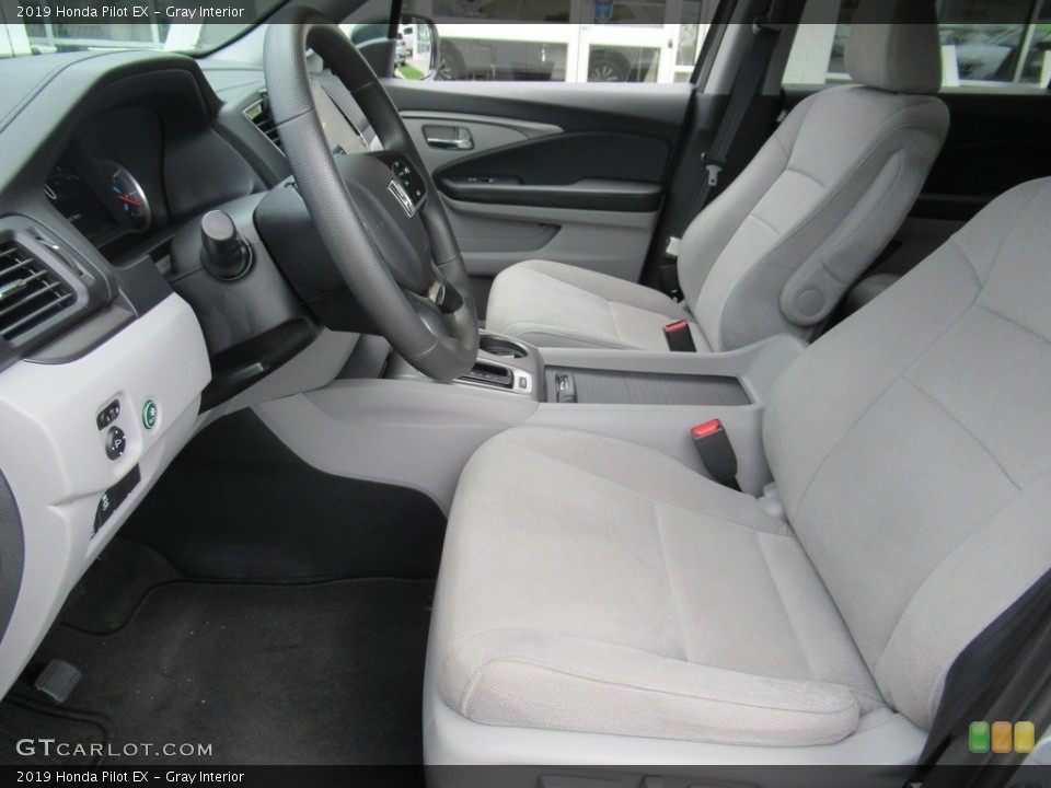 Gray Interior Photo for the 2019 Honda Pilot EX #139162327