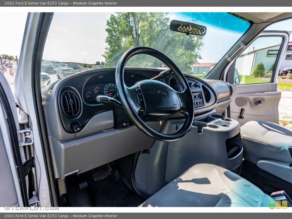 Medium Graphite Interior Photo for the 2001 Ford E Series Van E150 Cargo #139171886