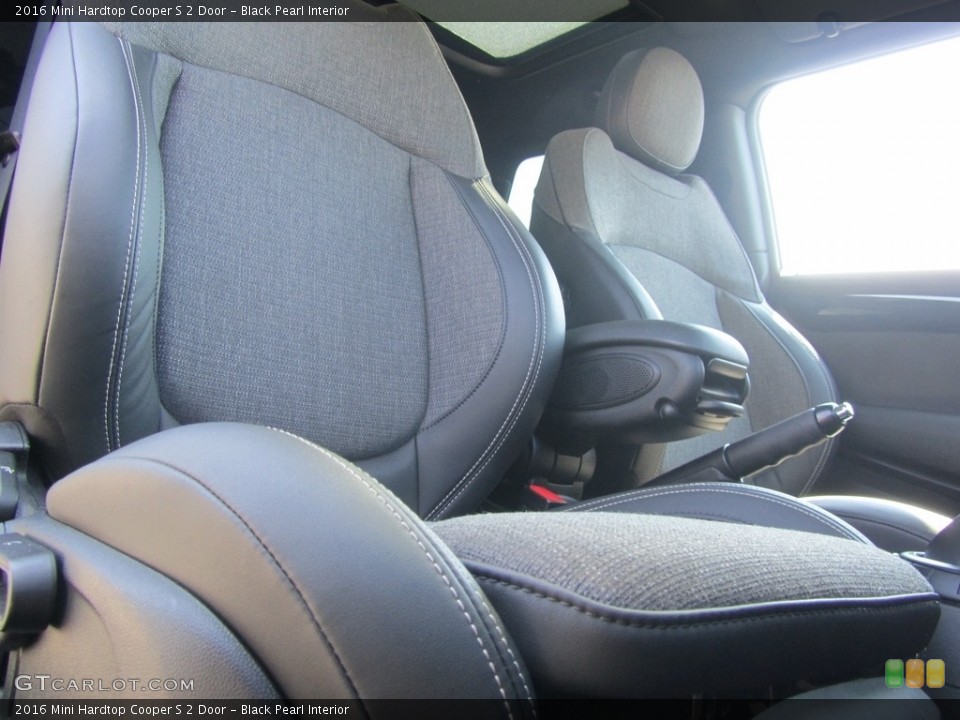 Black Pearl Interior Photo for the 2016 Mini Hardtop Cooper S 2 Door #139184250