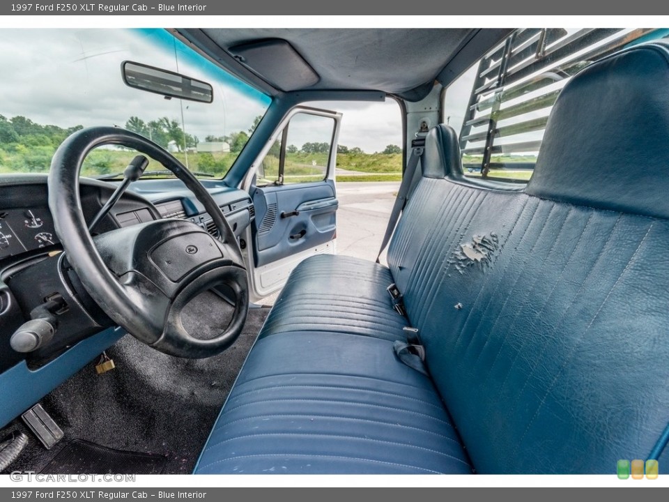 Blue Interior Photo for the 1997 Ford F250 XLT Regular Cab #139203249