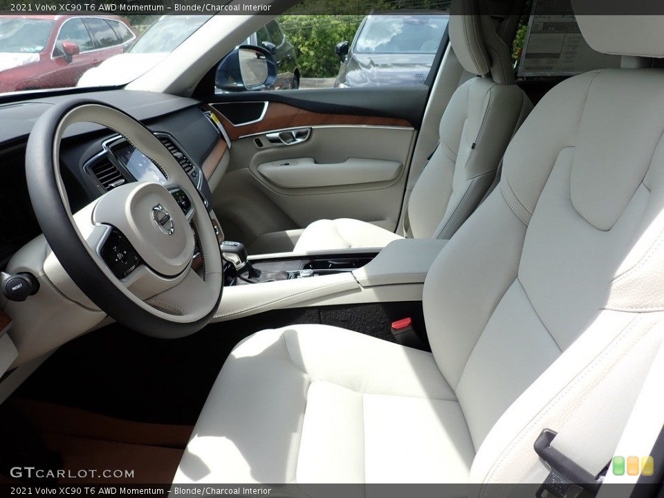 Blonde/Charcoal Interior Photo for the 2021 Volvo XC90 T6 AWD Momentum #139214025