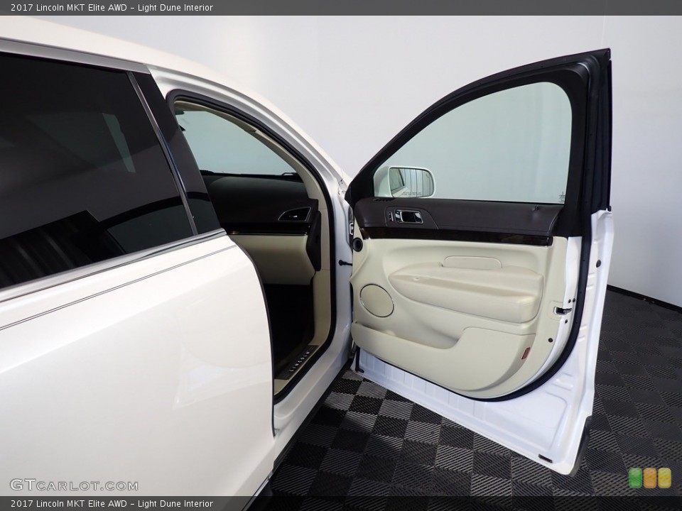 Light Dune Interior Door Panel for the 2017 Lincoln MKT Elite AWD #139281587