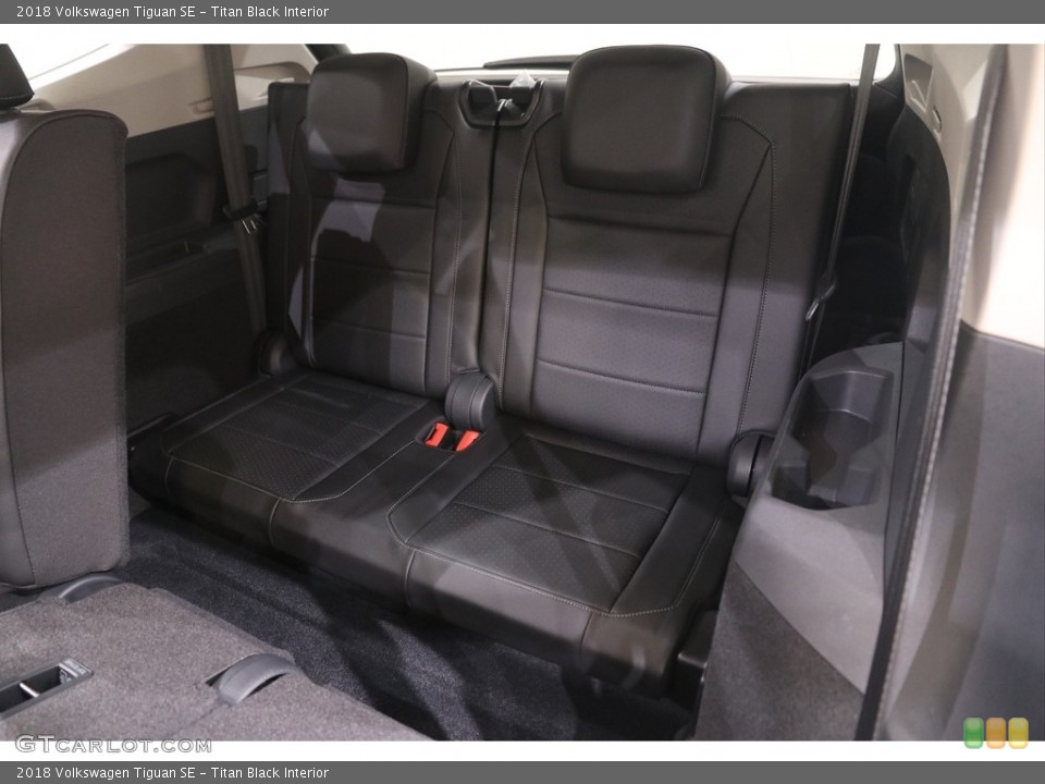 Titan Black Interior Rear Seat for the 2018 Volkswagen Tiguan SE #139300231